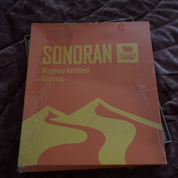 Sonoran Black and Gray Gloves Merino Wool Gloves L/XL NWT - Picture 2 of 4